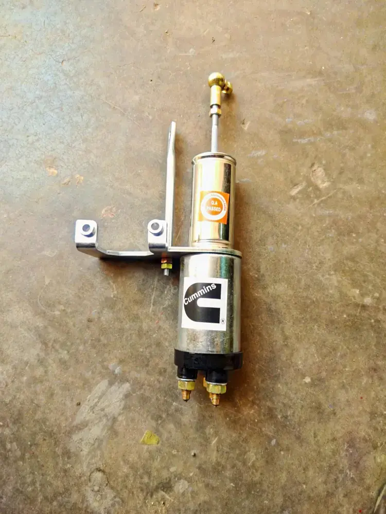 Cummins 6CT stop solenoid 5295567, 24 V DC, part number 5295567