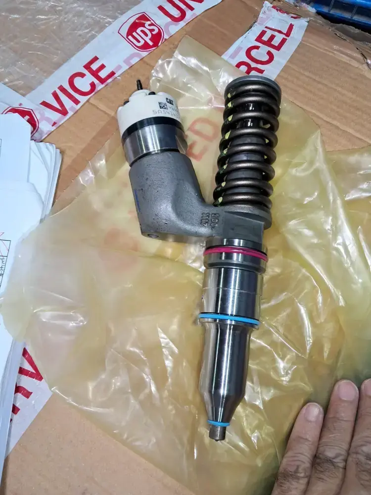 Caterpillar C32 injector