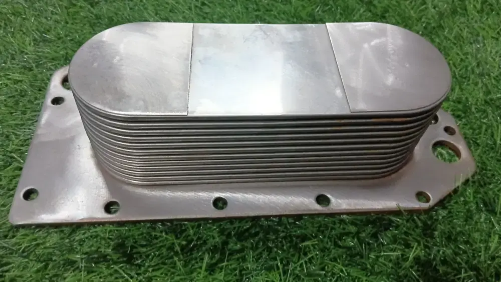 Cummins 6CT oil cooler 3974815, part number 3974815