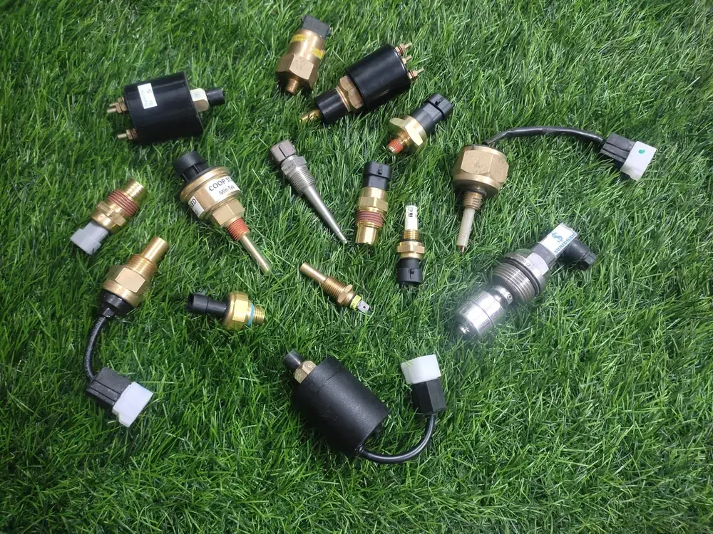 Cummins engine safety sensor switches, part number 4921475