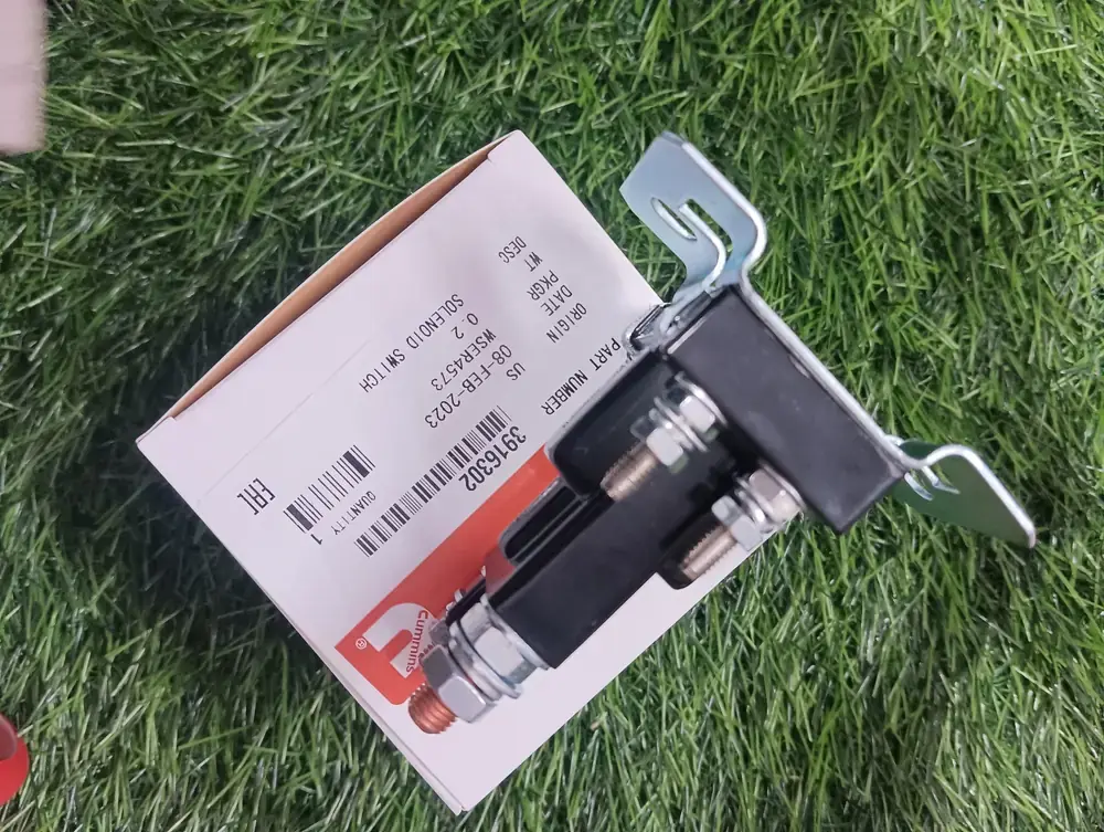 Cummins magnetic switch 3916302 / 5265270, part number 3916302