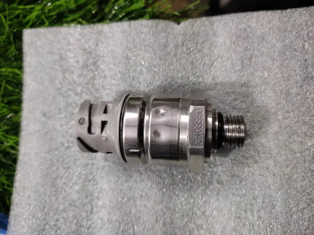 Cummins oil pressure sensor 3408560, part number 3408560